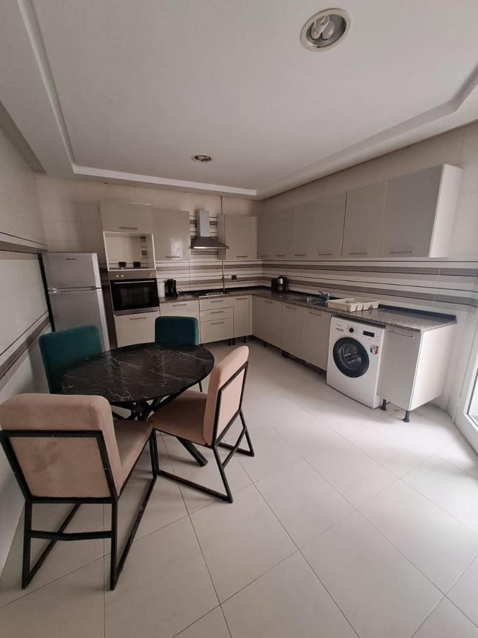 Joli S3 Jardin De Carthage